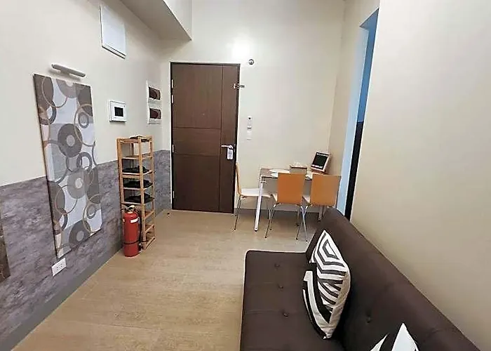 호텔 King Bed, Sauna, Gym & Captivating Views